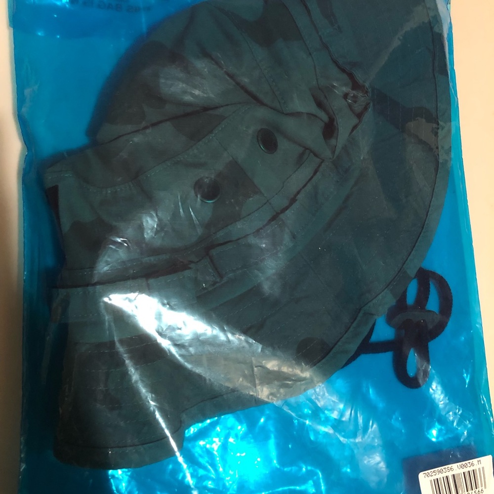 Supreme x Stone Island Coral Boonie